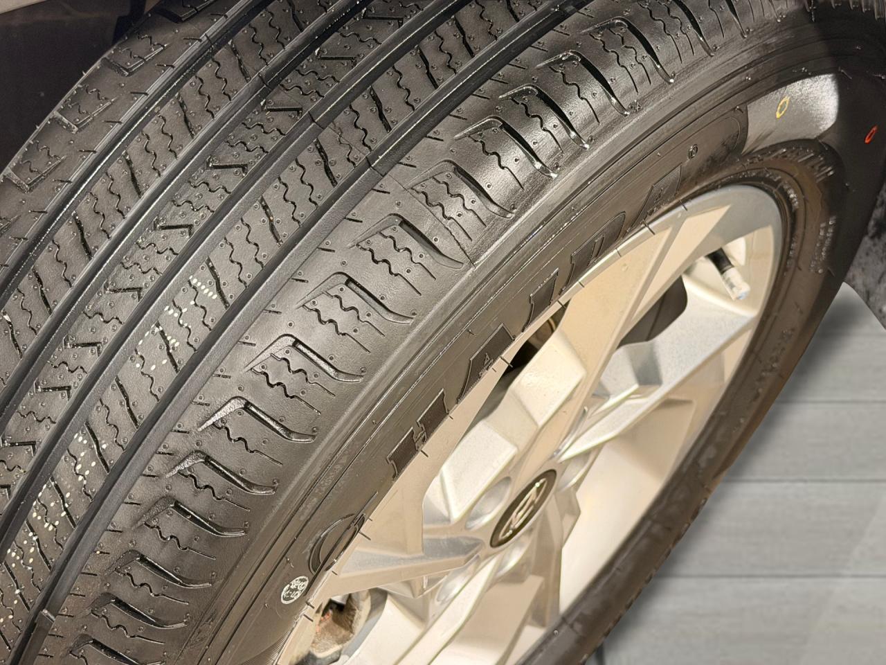 2023 Hyundai Tucson Preferred AWD Trend Package+ONE OWNER+CLEAN CARFAX Photo6