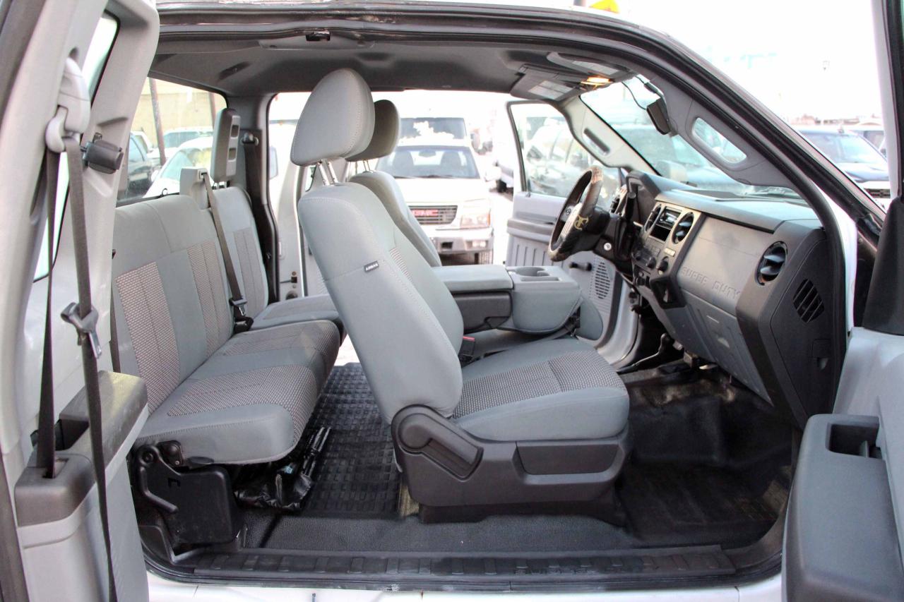 2012 Ford SUPER DUTY F-350 DRW XL - Photo #9