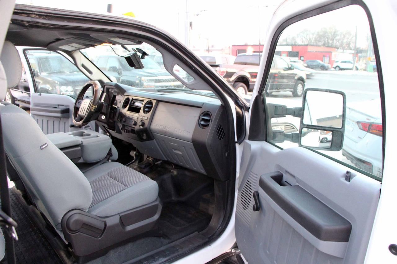 2012 Ford SUPER DUTY F-350 DRW XL - Photo #13
