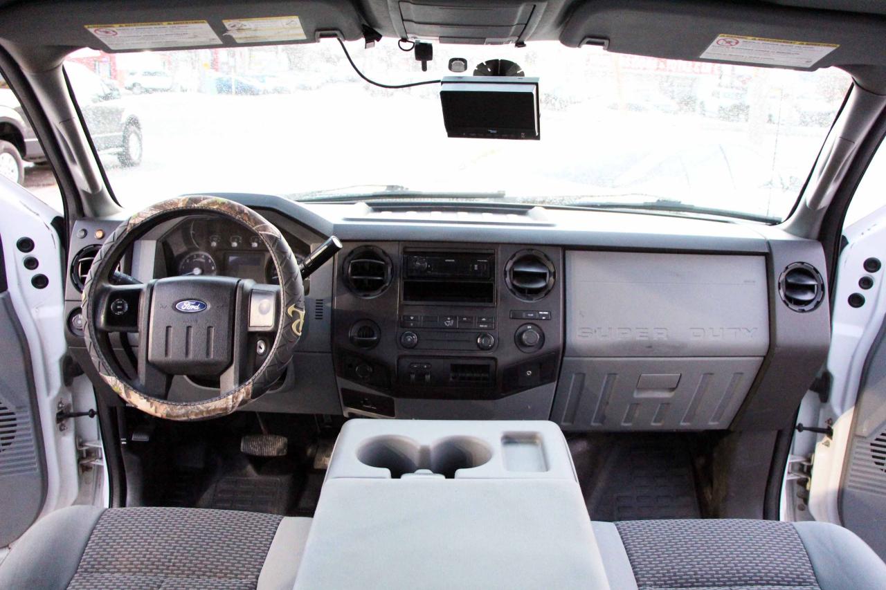 2012 Ford SUPER DUTY F-350 DRW XL - Photo #15