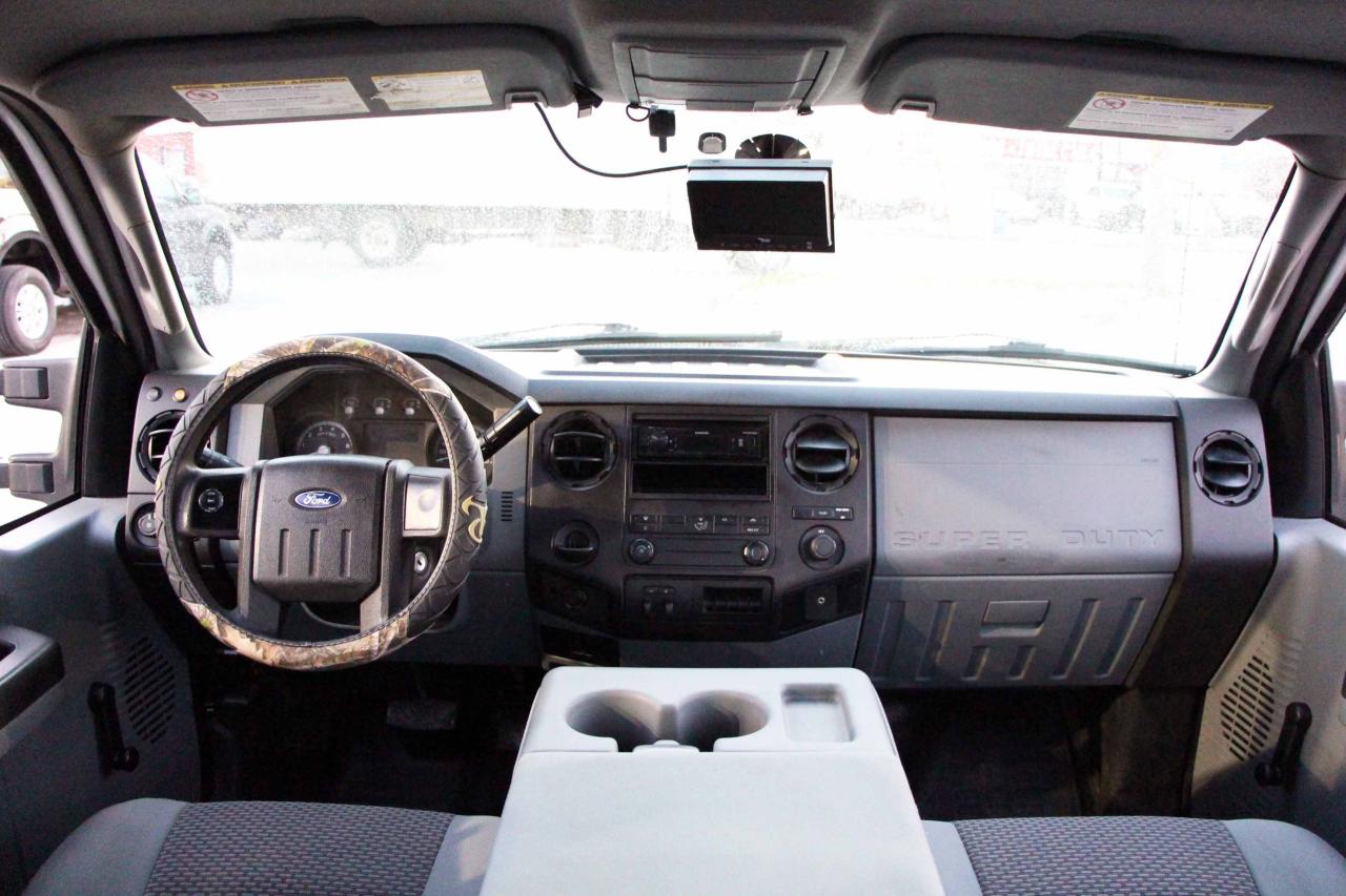 2012 Ford SUPER DUTY F-350 DRW XL - Photo #16
