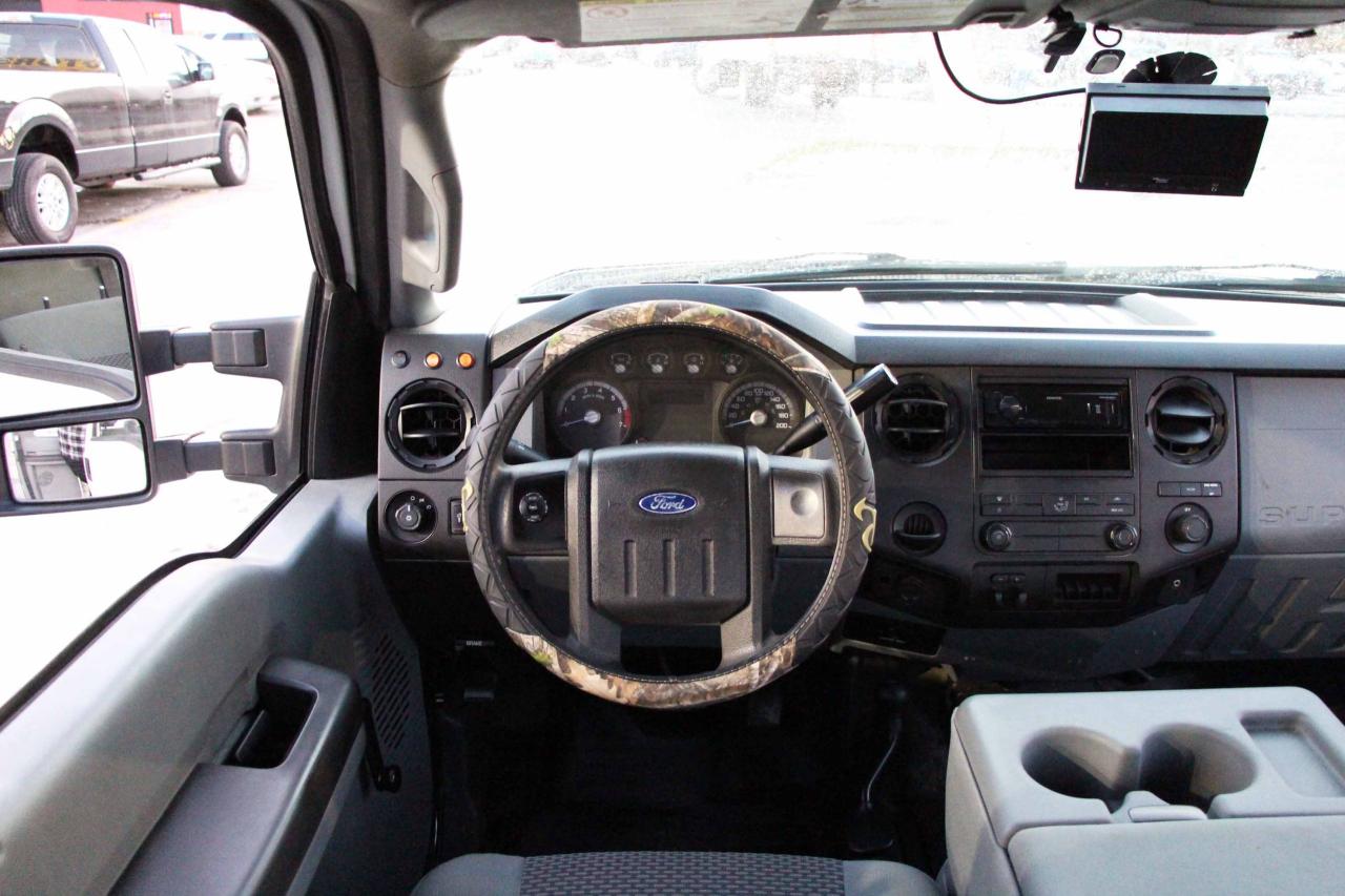2012 Ford SUPER DUTY F-350 DRW XL - Photo #18