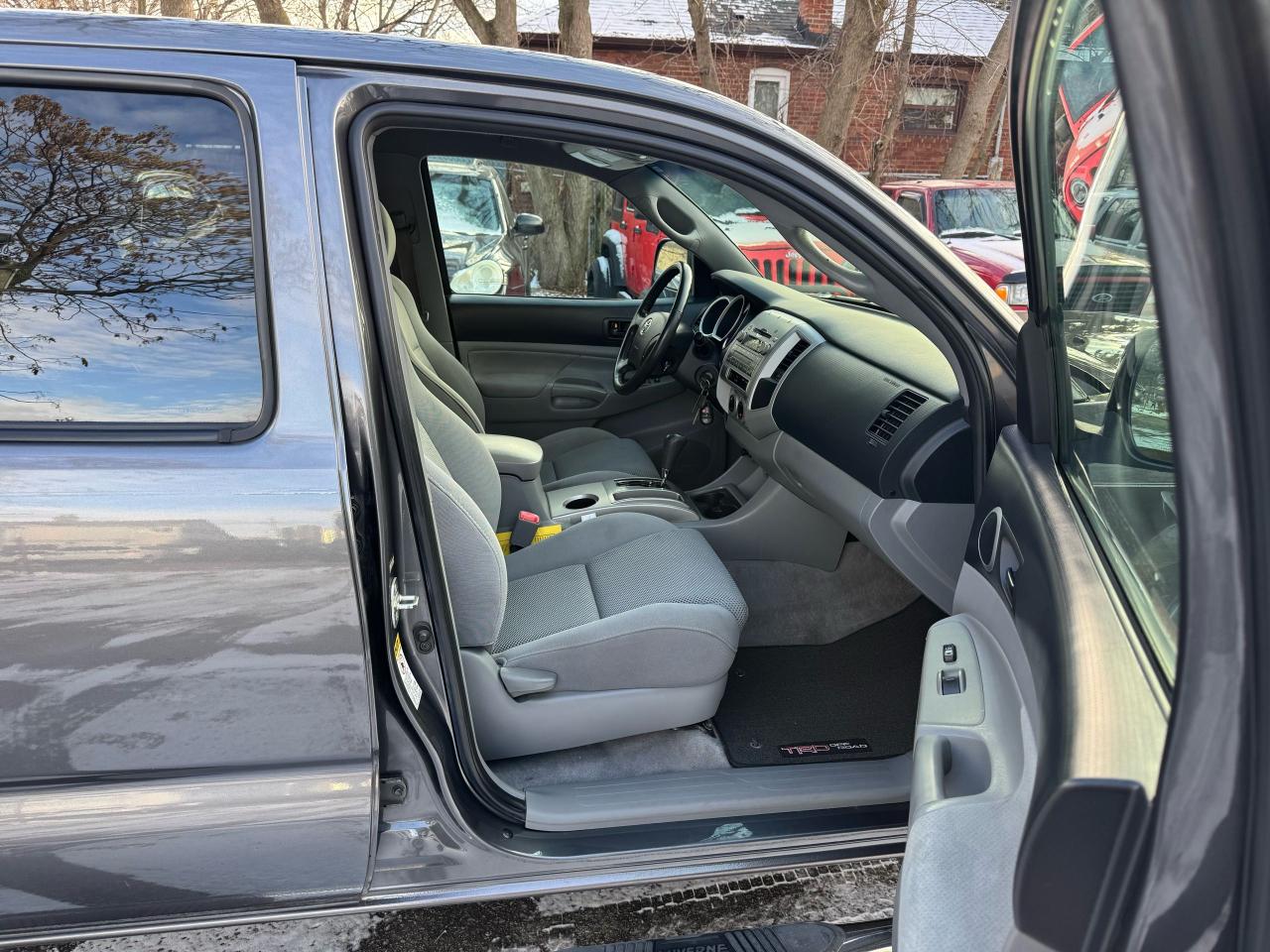 2011 Toyota Tacoma TRD SPORT SHORTBOX - 4X4 Photo