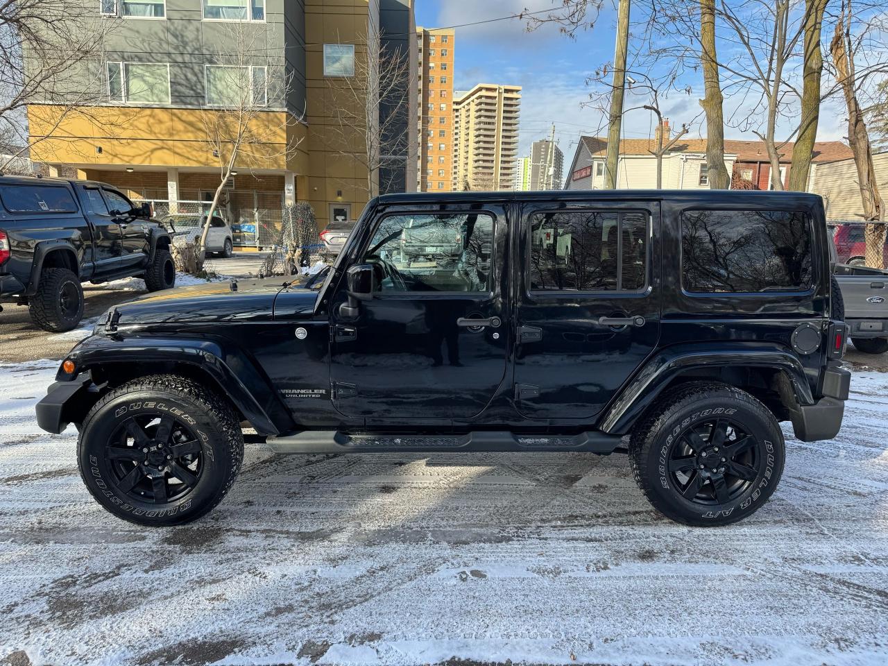2014 Jeep Wrangler UNLIMITED SAHARA - 4X4 - Photo #2
