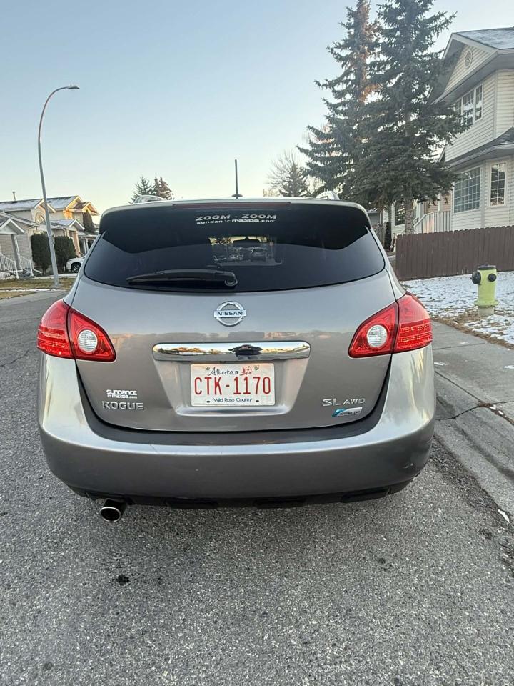 2011 Nissan Rogue SV - Photo #5