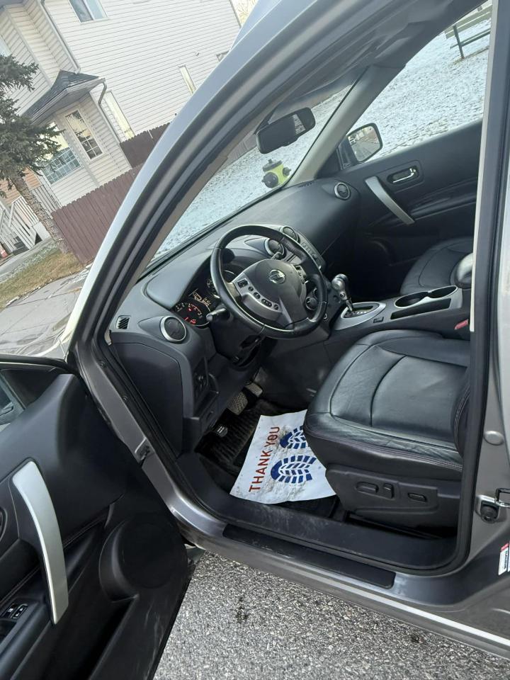 2011 Nissan Rogue SV - Photo #8