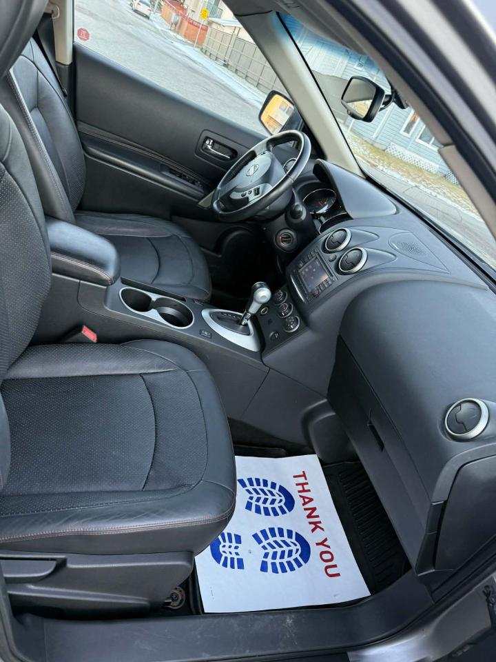 2011 Nissan Rogue SV - Photo #10