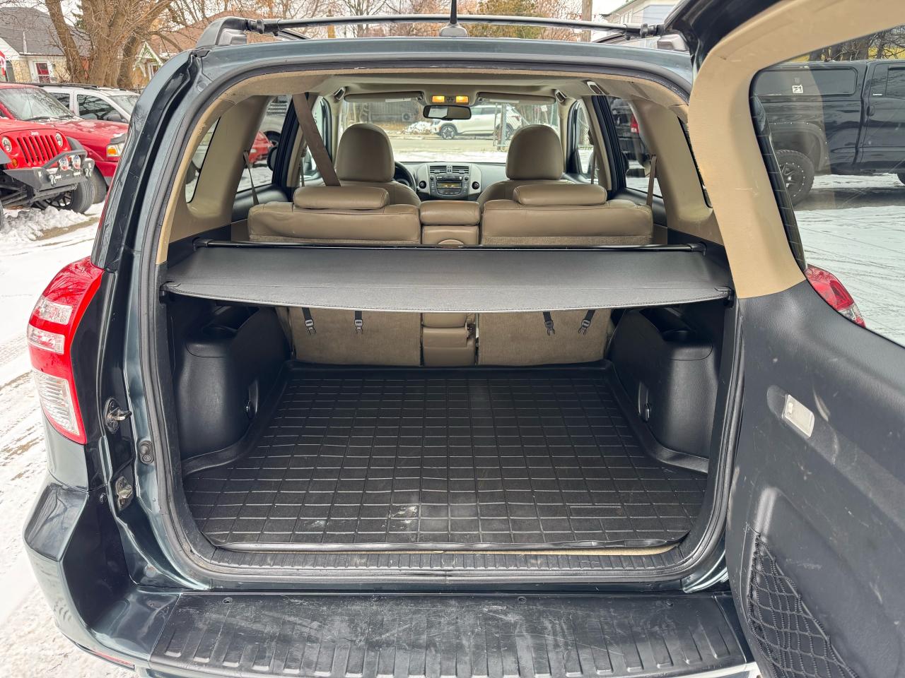 2011 Toyota RAV4 LIMITED V6 - 4WD Photo