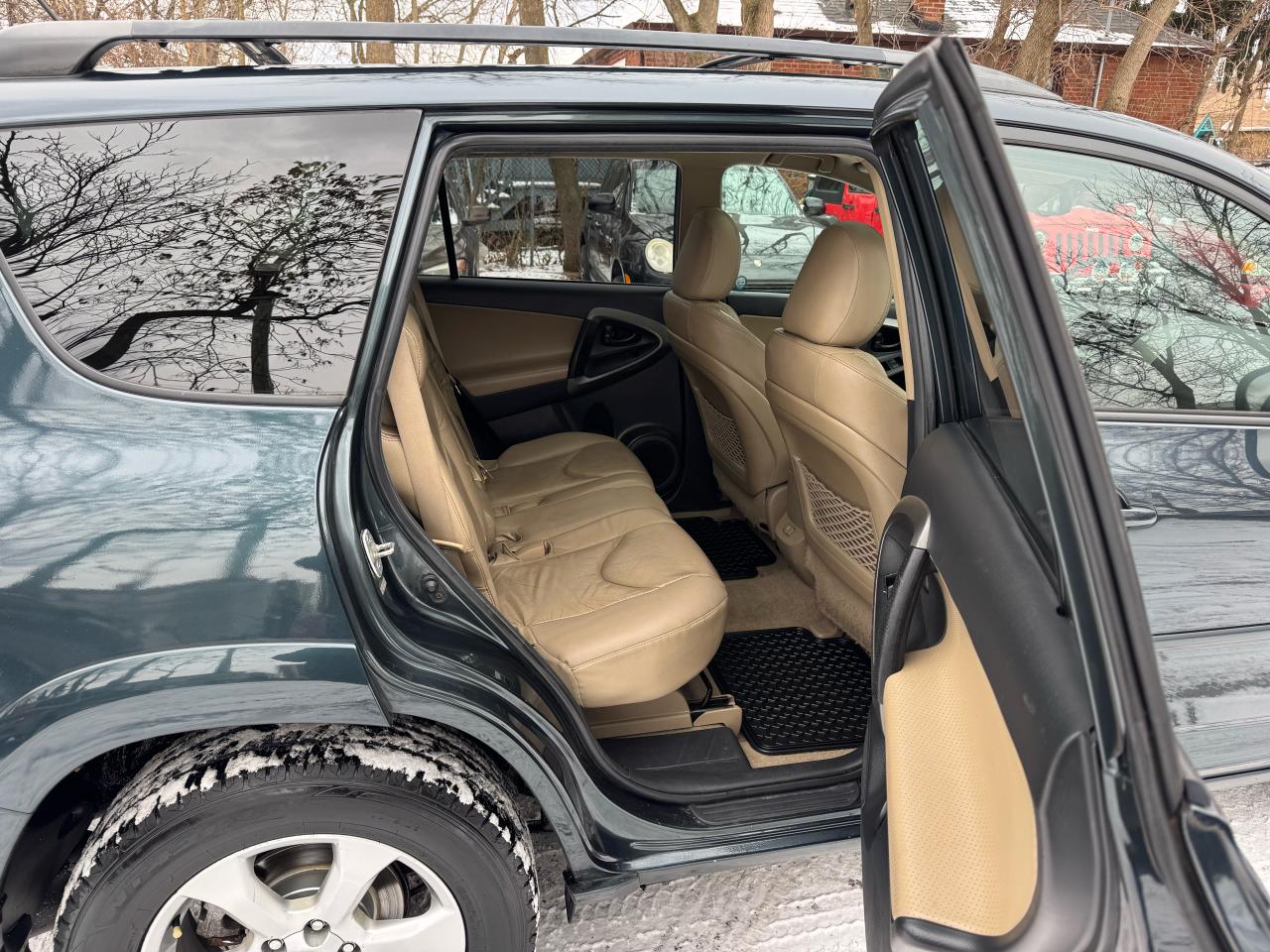 2011 Toyota RAV4 LIMITED V6 - 4WD Photo