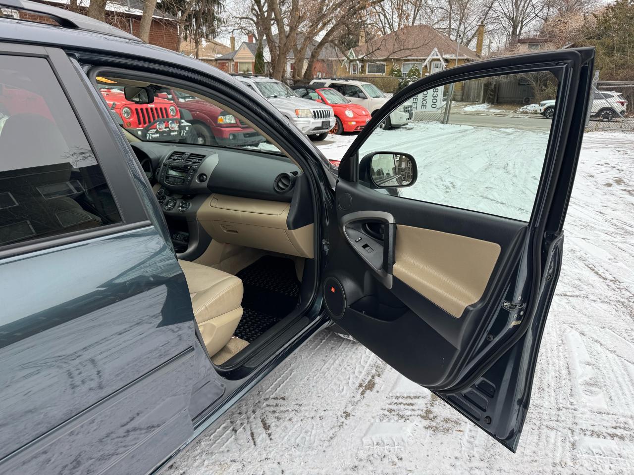 2011 Toyota RAV4 LIMITED V6 - 4WD Photo