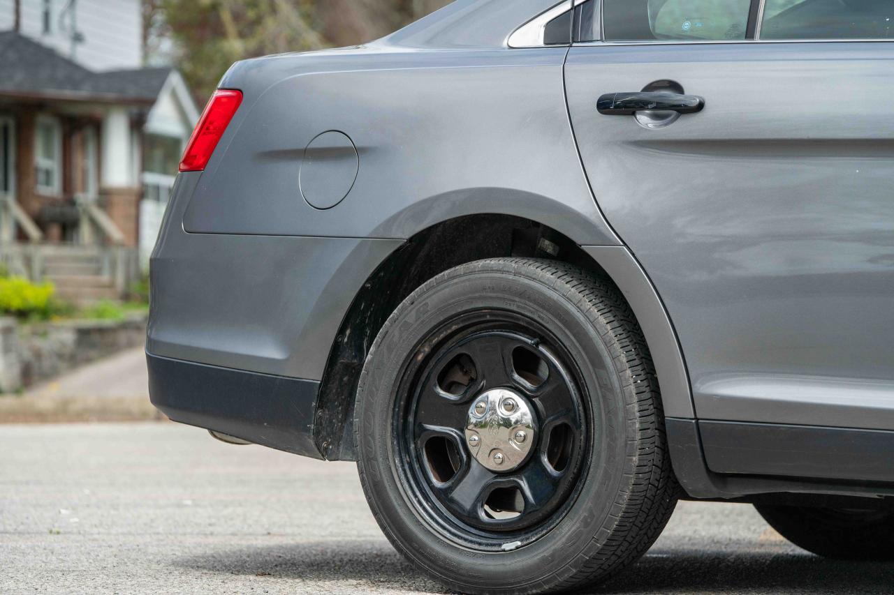 2017 Ford Taurus AWD POLICE INTERCEPTOR SEDAN - Photo #11
