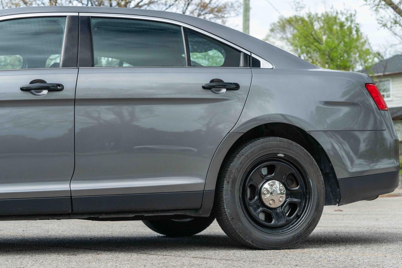 2017 Ford Taurus AWD POLICE INTERCEPTOR SEDAN - Photo #17