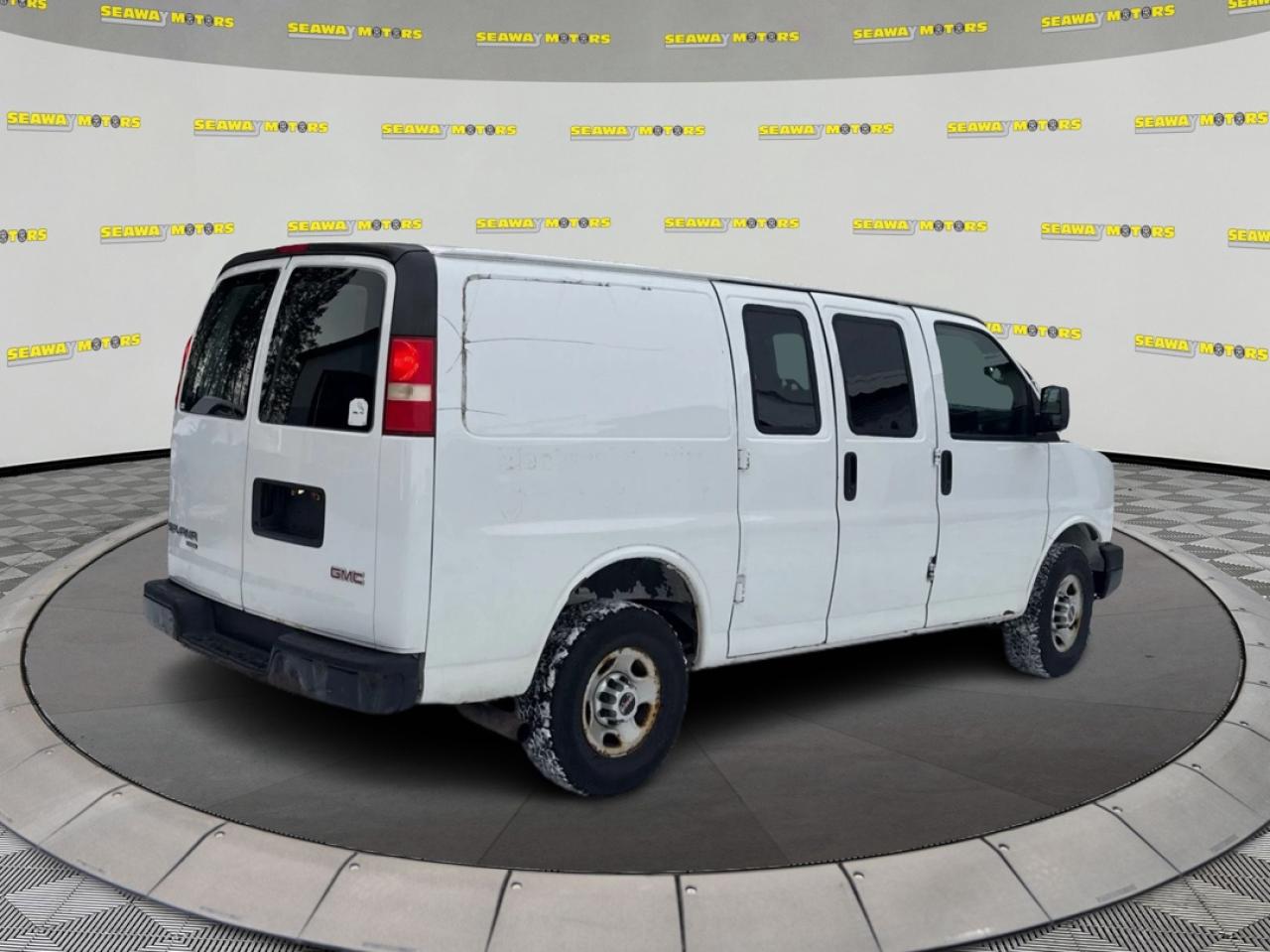 2014 GMC Savana G2500 - Photo #3