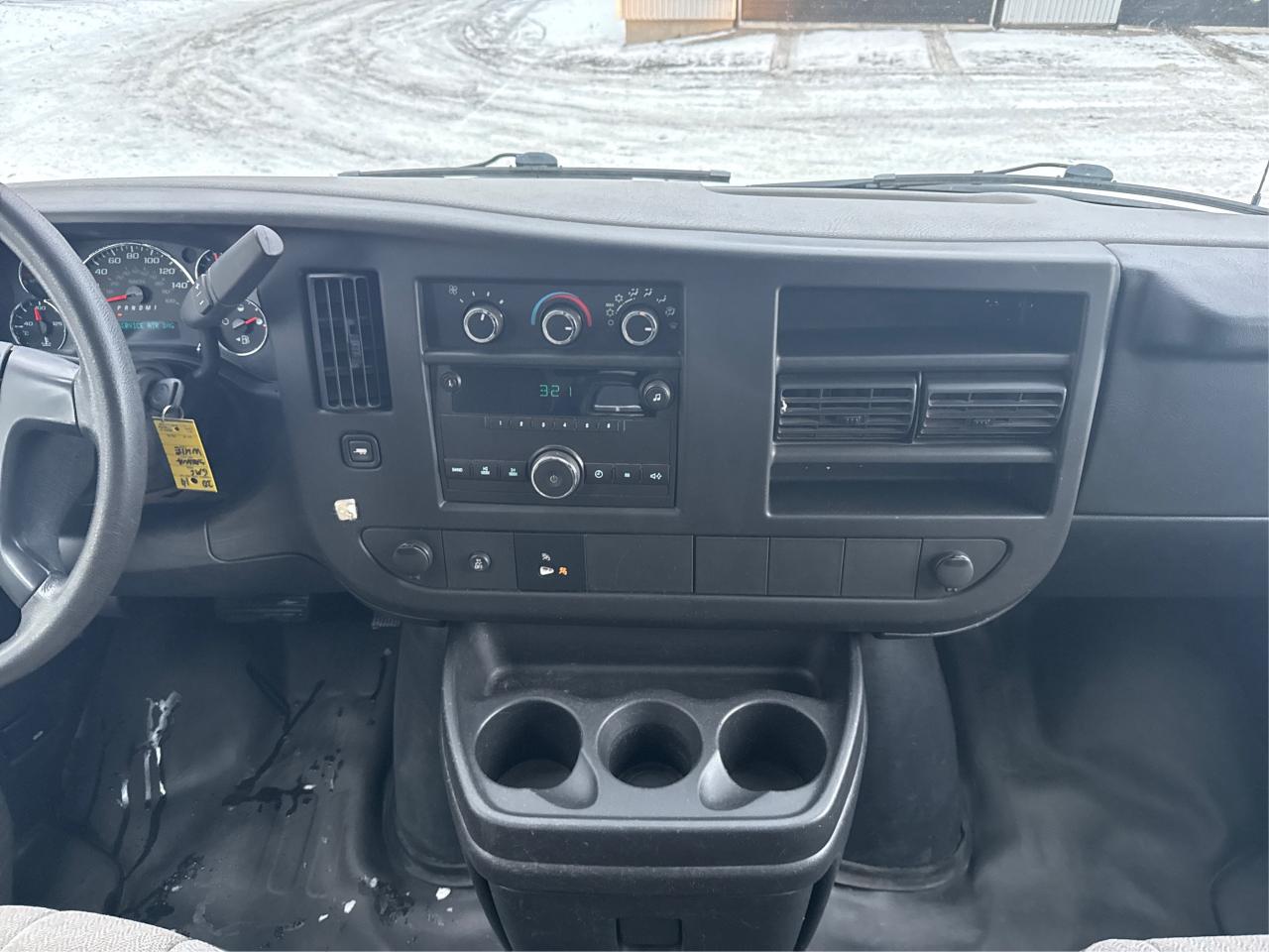 2014 GMC Savana G2500 - Photo #12