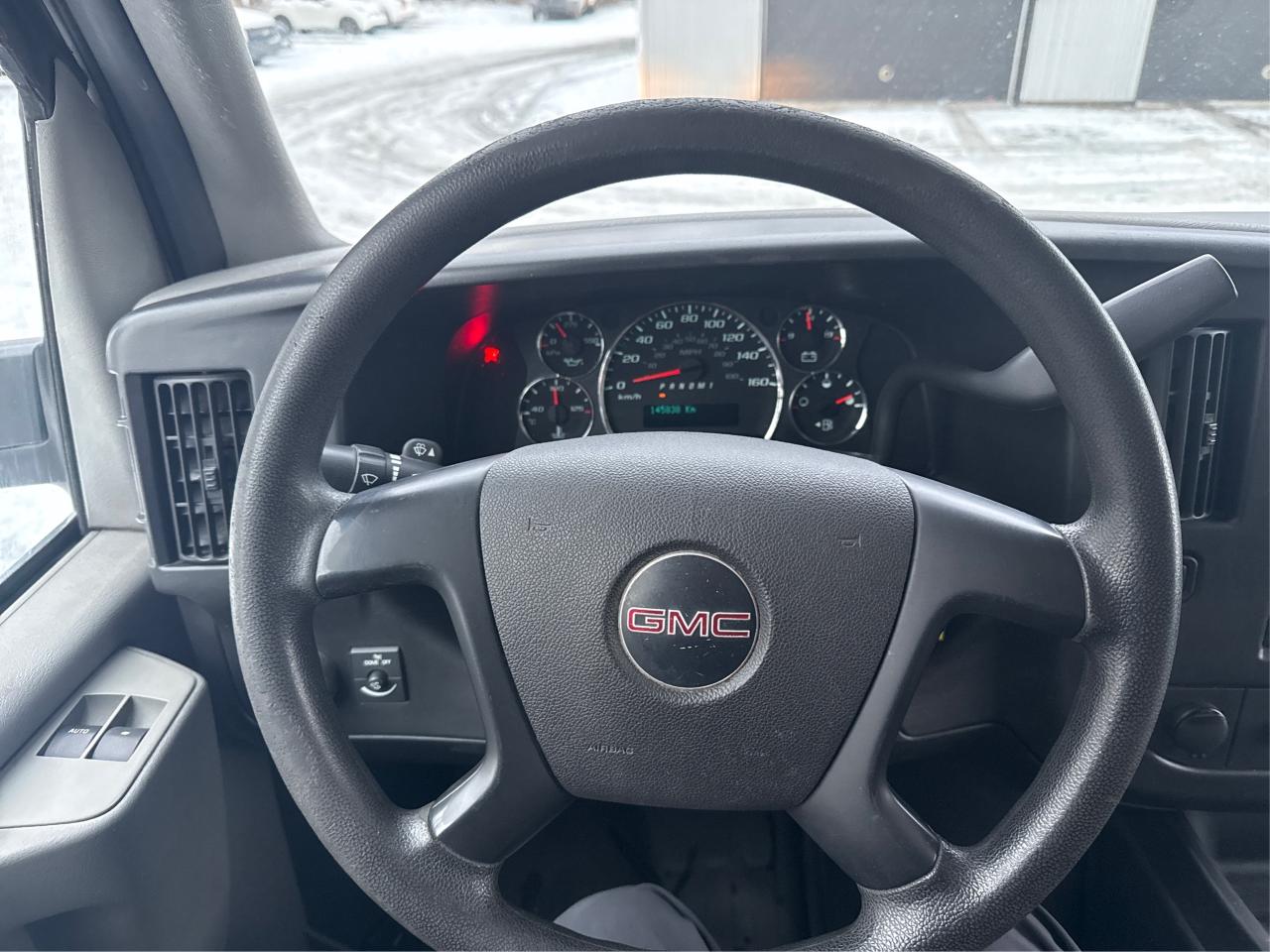 2014 GMC Savana G2500 - Photo #15