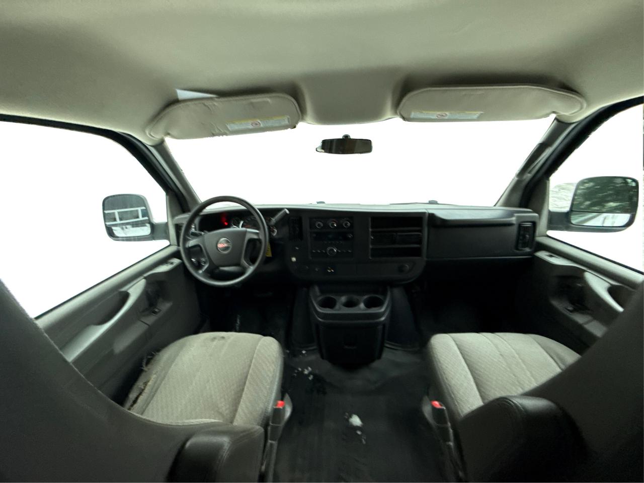 2014 GMC Savana G2500 - Photo #18