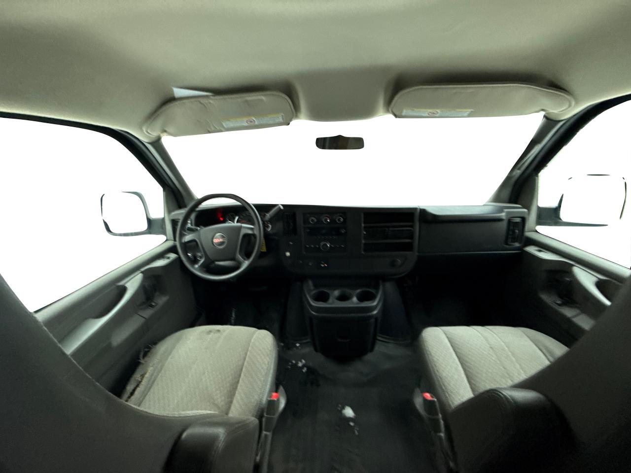 2014 GMC Savana G2500 - Photo #17