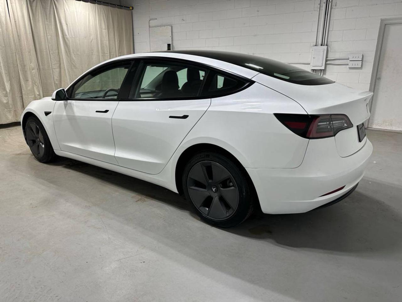 2023 Tesla Model 3 STANDARD RANGE PLUS-AUTOPILOT-LFP BATTERY Photo4