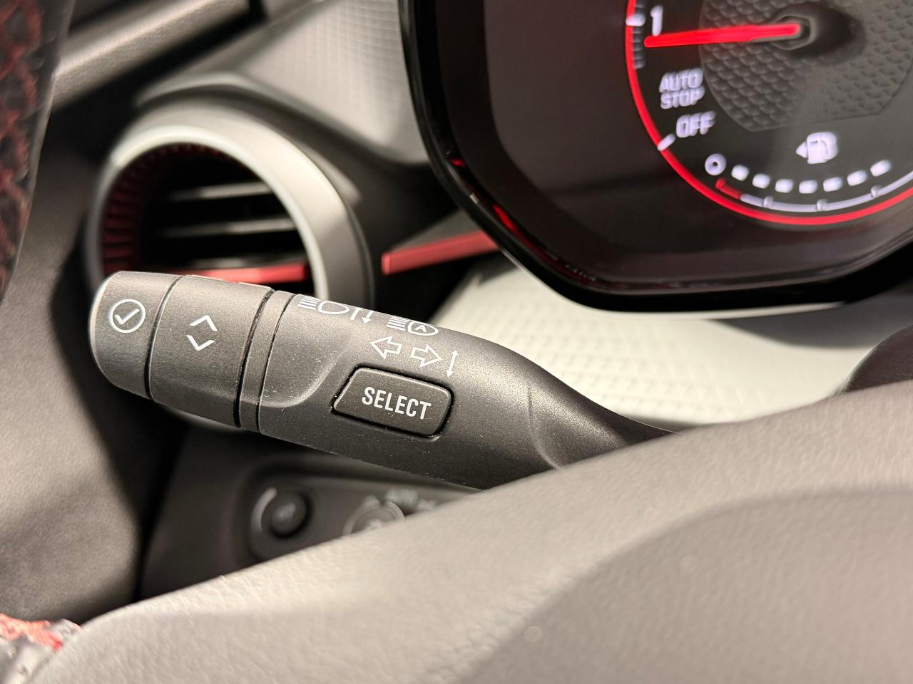 2024 Chevrolet Trax 1RS+Previous Lease LikeNew! ONE OWNER+CLEAN CARFAX Photo42