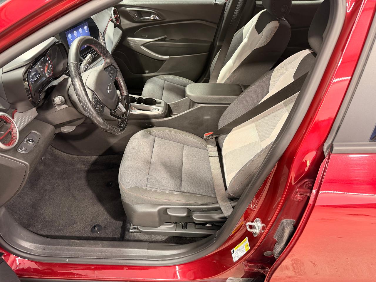 2024 Chevrolet Trax 1RS+Previous Lease LikeNew! ONE OWNER+CLEAN CARFAX Photo