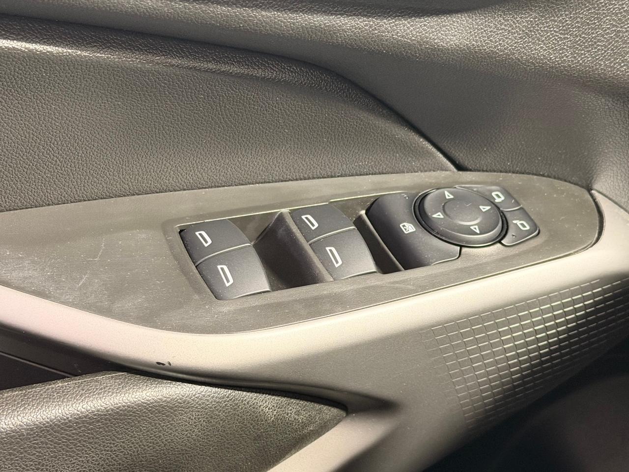 2024 Chevrolet Trax 1RS+Previous Lease LikeNew! ONE OWNER+CLEAN CARFAX Photo