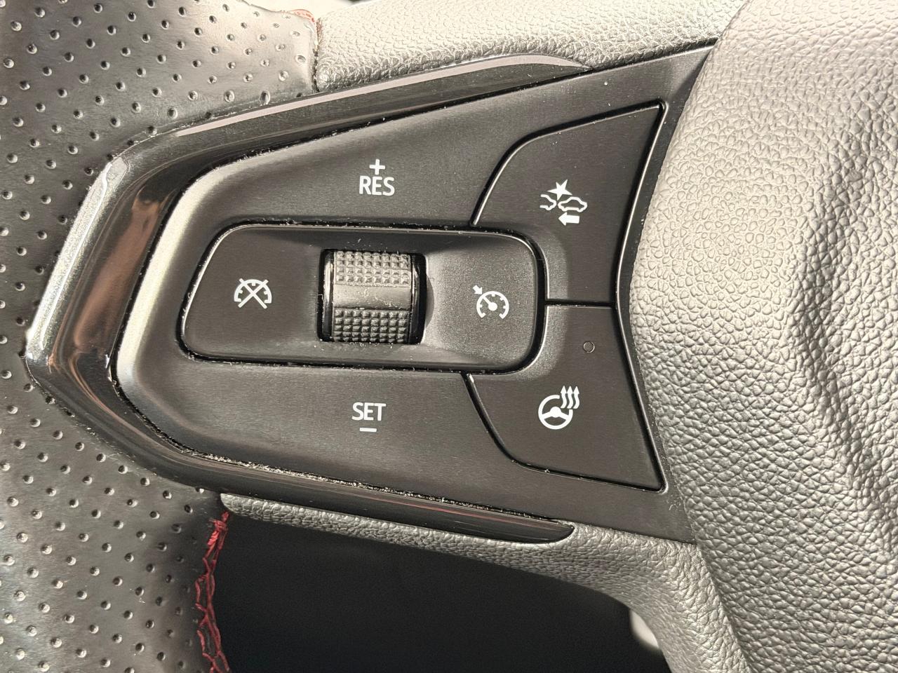 2024 Chevrolet Trax 1RS+Previous Lease LikeNew! ONE OWNER+CLEAN CARFAX Photo99