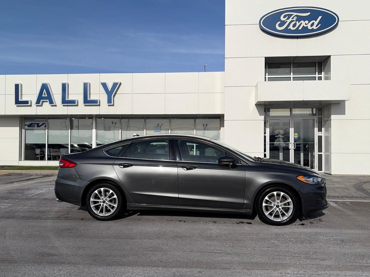 2020 Ford Fusion SE FWD Photo