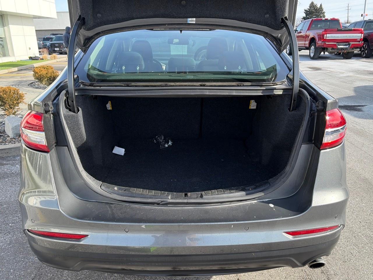 2020 Ford Fusion SE FWD Photo