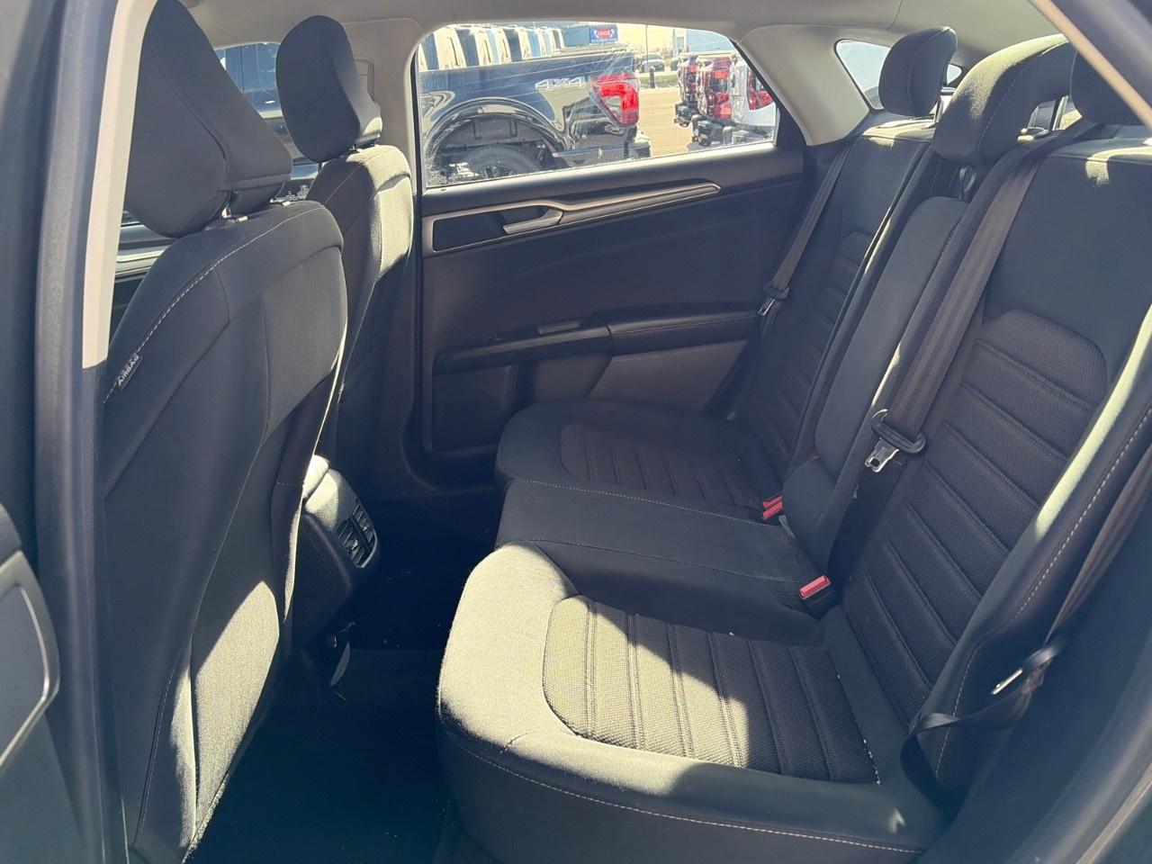 2020 Ford Fusion SE FWD Photo