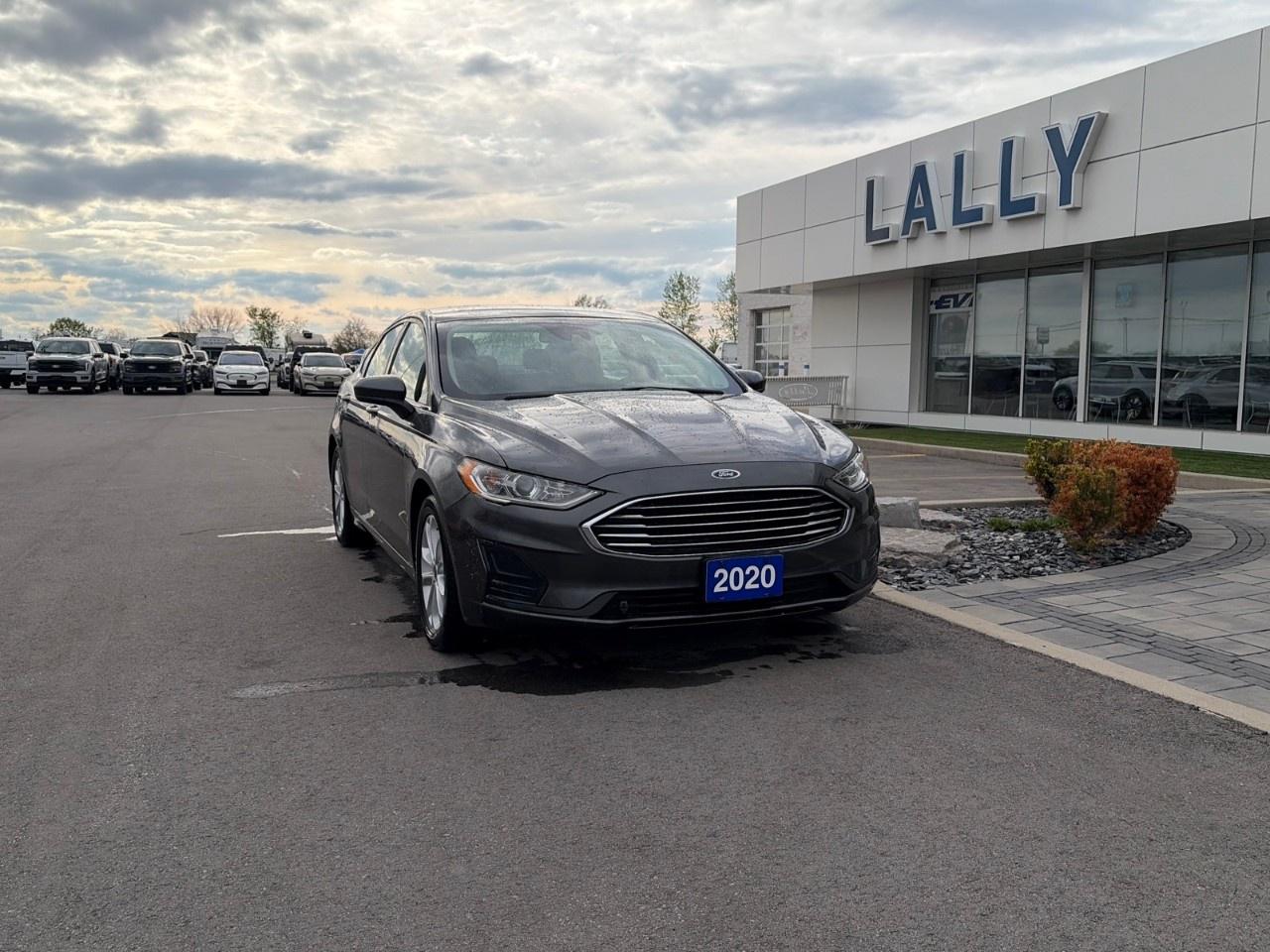 2020 Ford Fusion SE FWD Photo