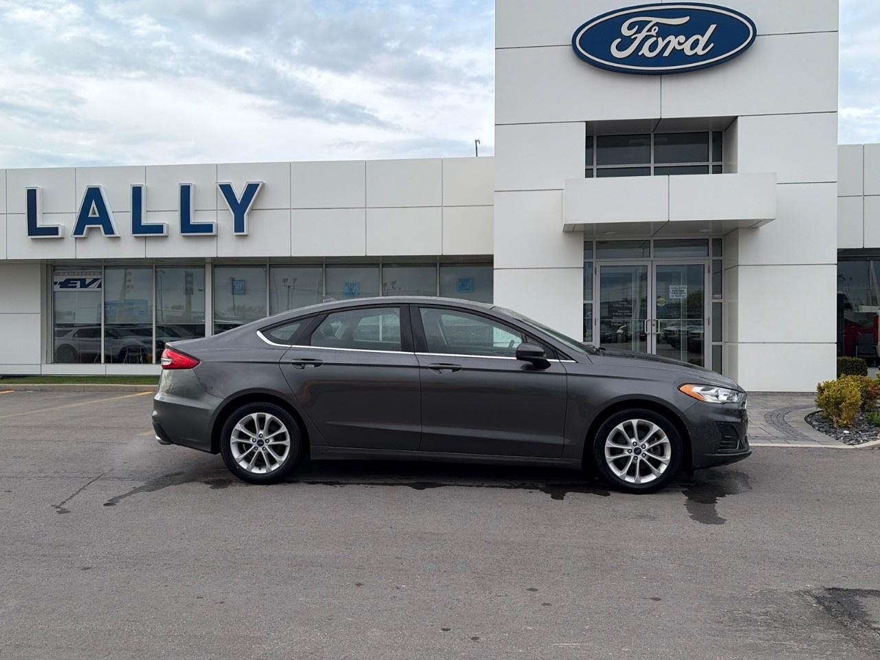 2020 Ford Fusion SE FWD Photo