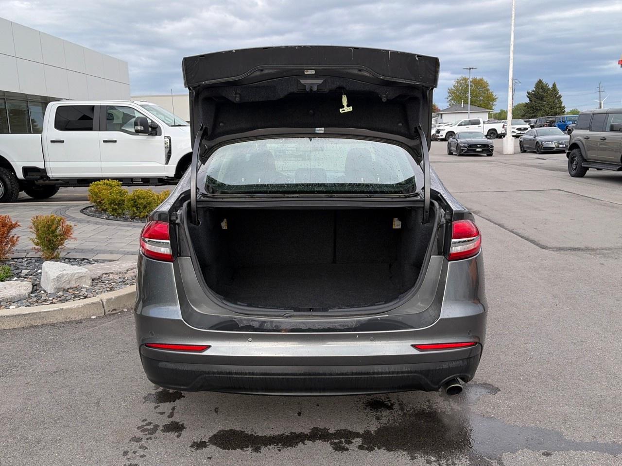2020 Ford Fusion SE FWD Photo