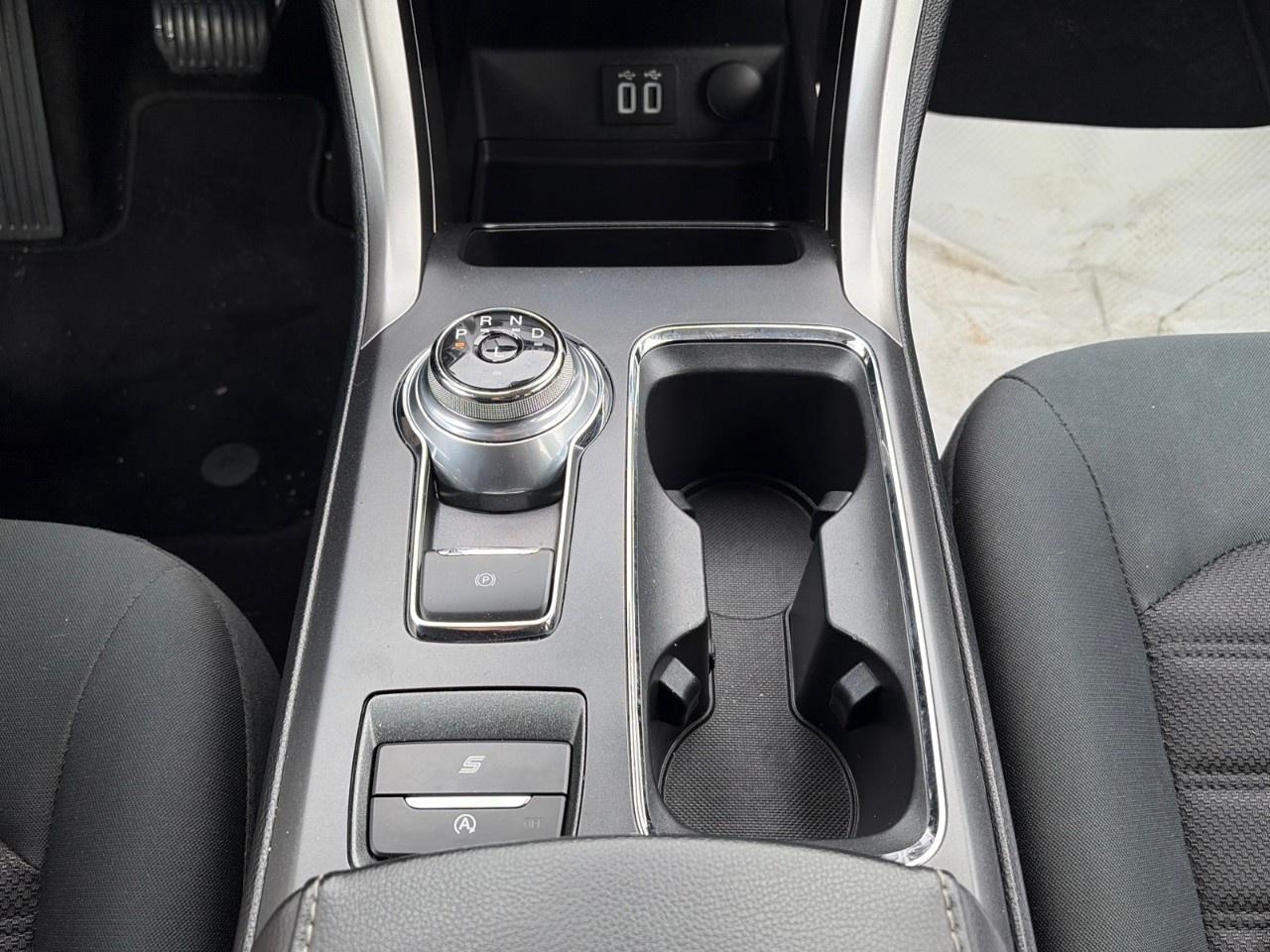 2020 Ford Fusion SE FWD Photo