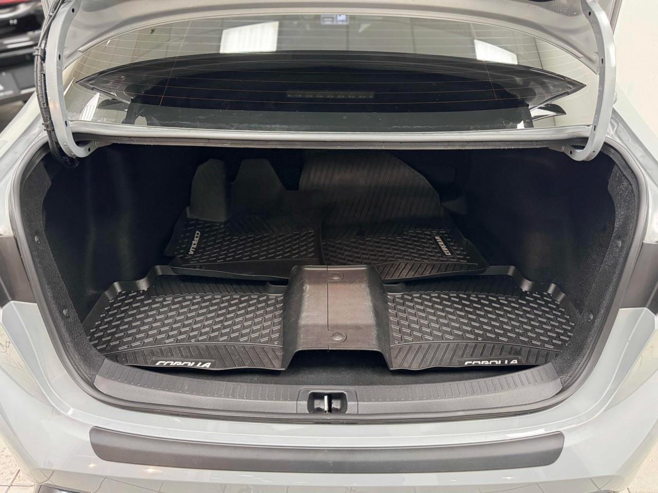 2021 Toyota Corolla SE APEX EDITION RARE - This vehicle is currently in transit and is expected to be available within 5–10 business days. Photo