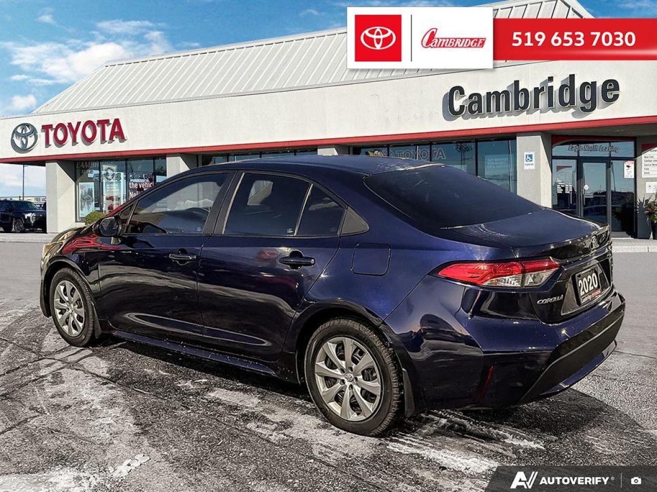 2020 Toyota Corolla LE Photo3