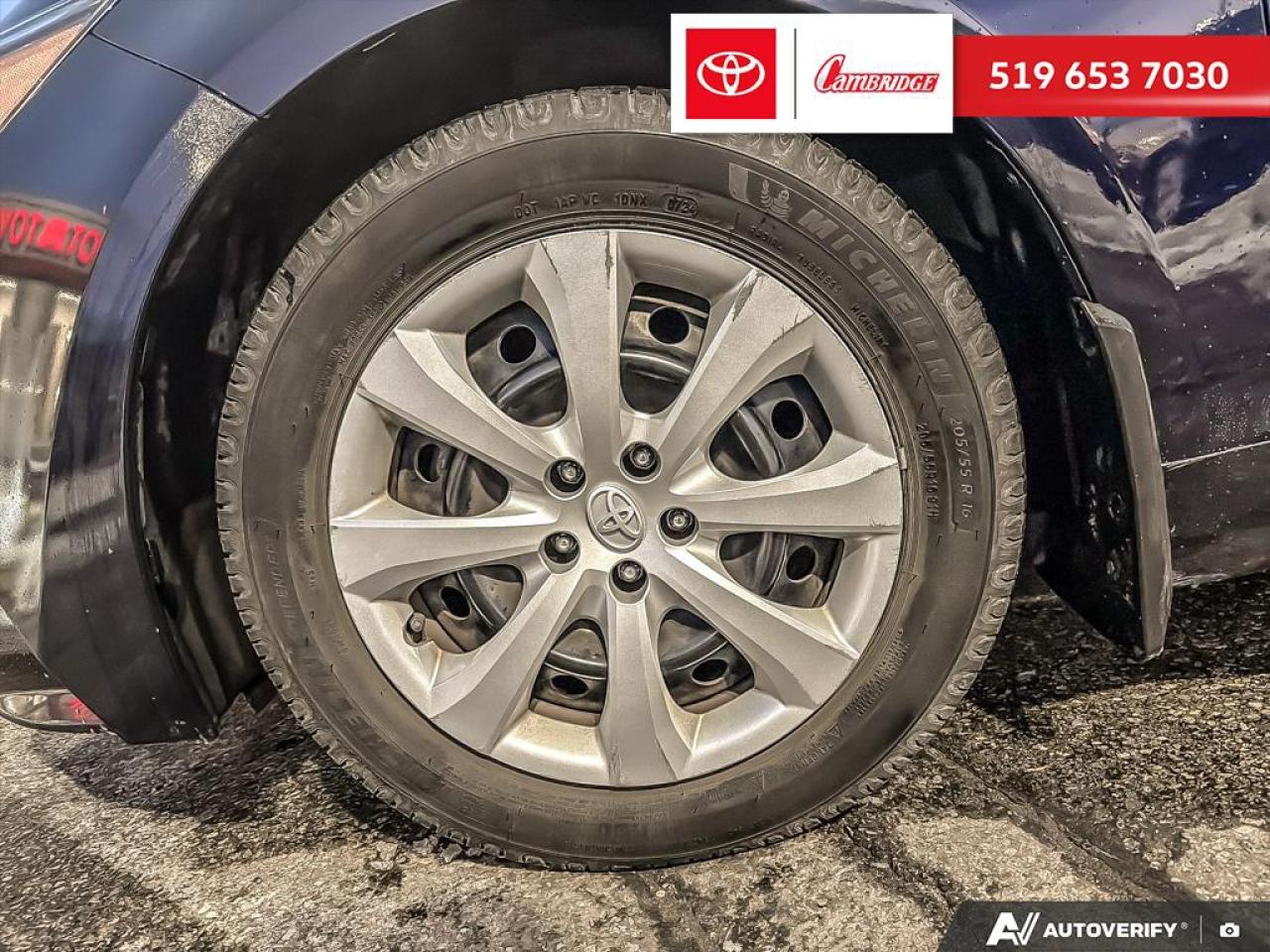 2020 Toyota Corolla LE Photo