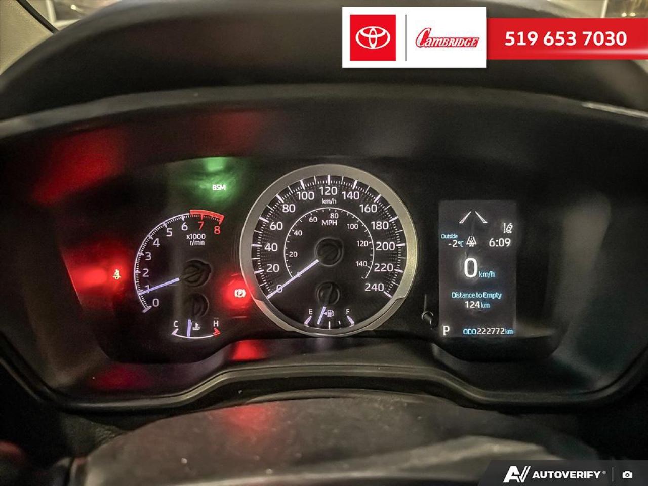 2020 Toyota Corolla LE Photo