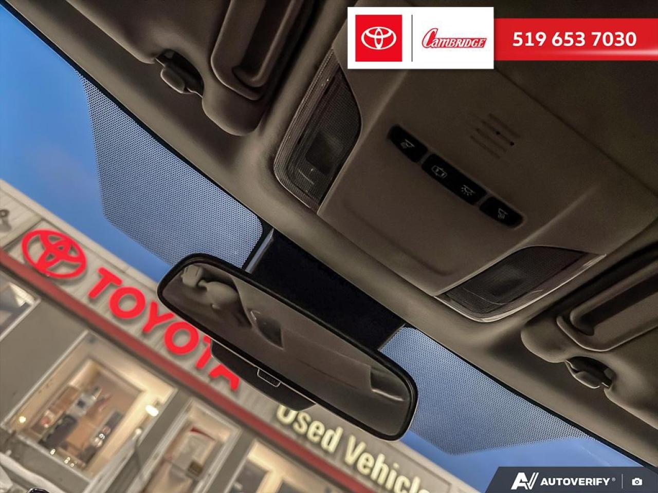 2020 Toyota Corolla LE Photo