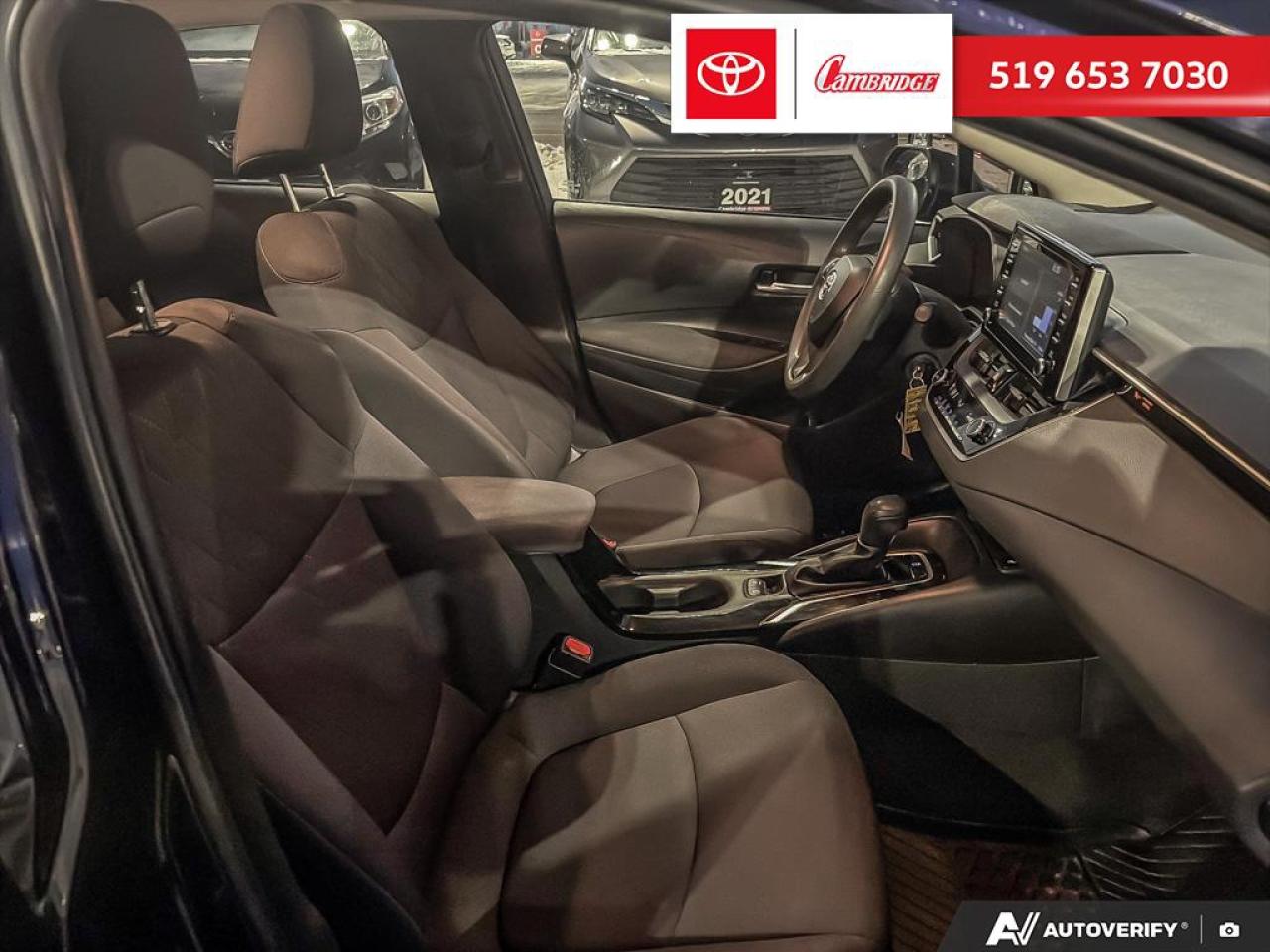 2020 Toyota Corolla LE Photo