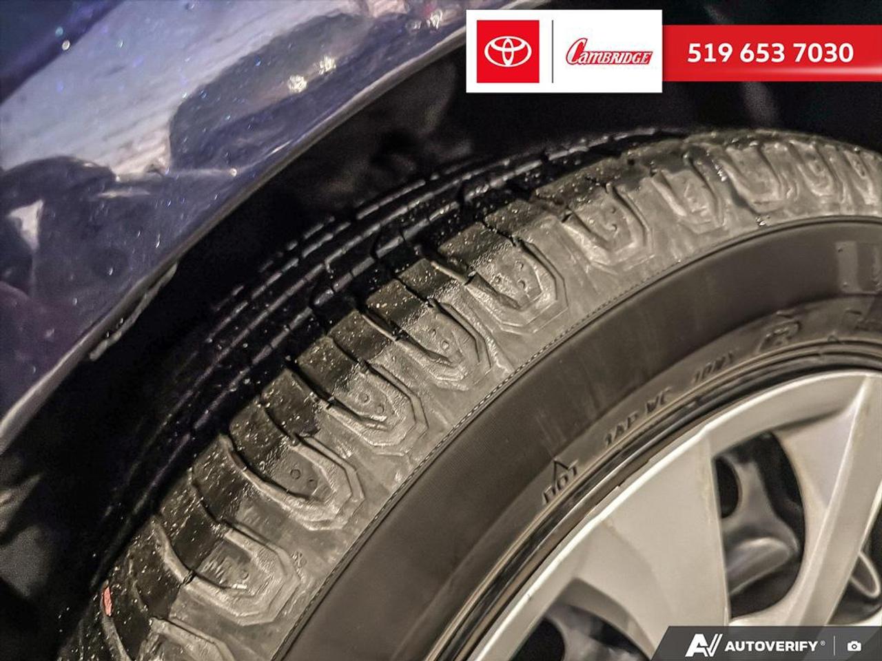 2020 Toyota Corolla LE Photo