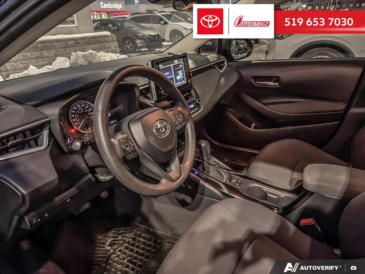 2020 Toyota Corolla LE Photo