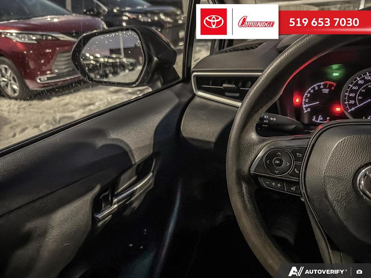 2020 Toyota Corolla LE Photo