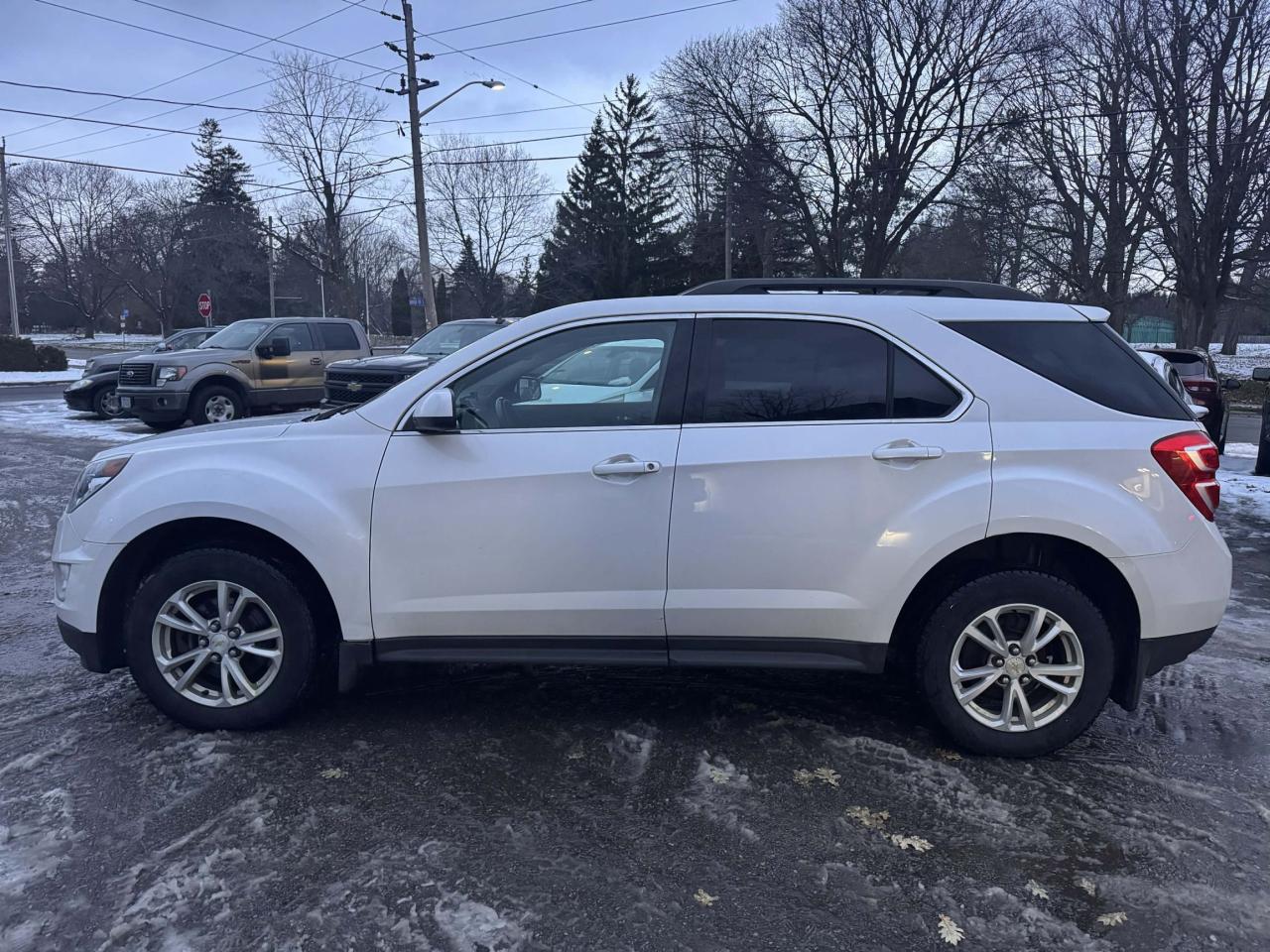 2017 Chevrolet Equinox AWD 4dr LT w/1LT - Photo #4