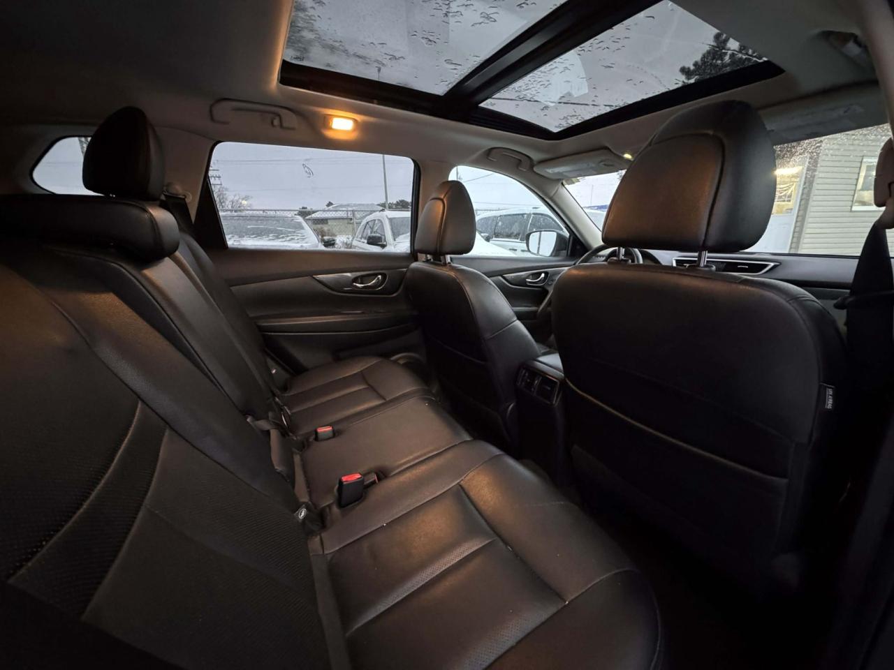 2016 Nissan Rogue SL AWD - Photo #11