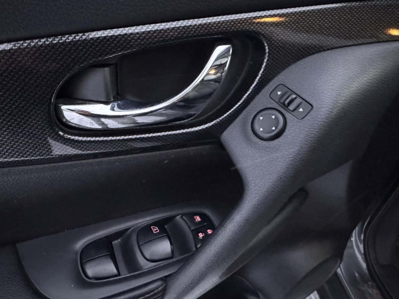 2016 Nissan Rogue SL AWD - Photo #14