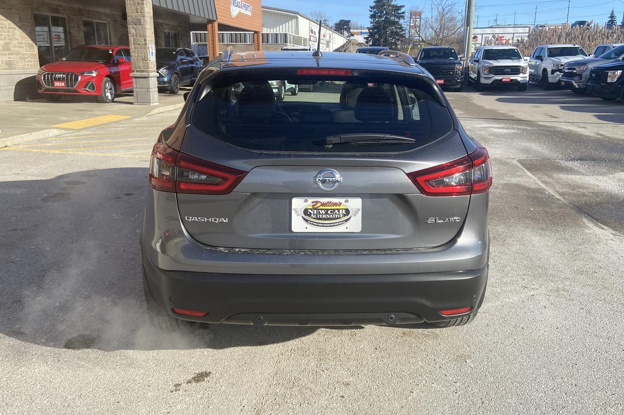 2023 Nissan Qashqai SL Photo2