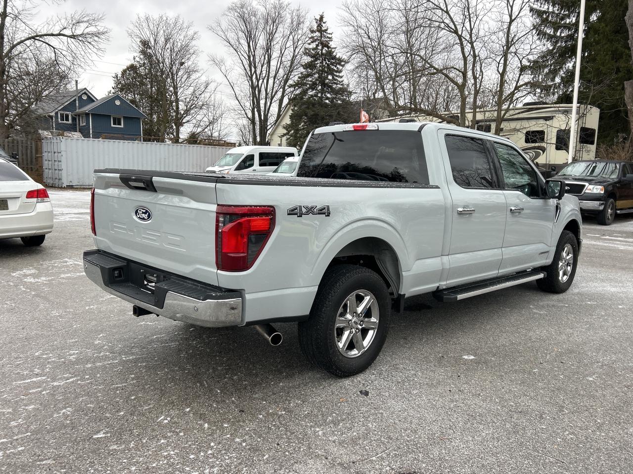 2024 Ford F-150 XLT 4WD SuperCrew 5.5' Box Photo4