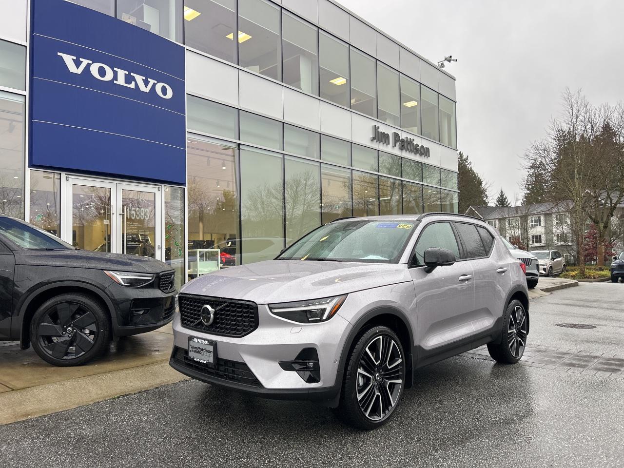 New 2026 Volvo XC40 B5 AWD Ultra Dark Theme for sale in Surrey, BC