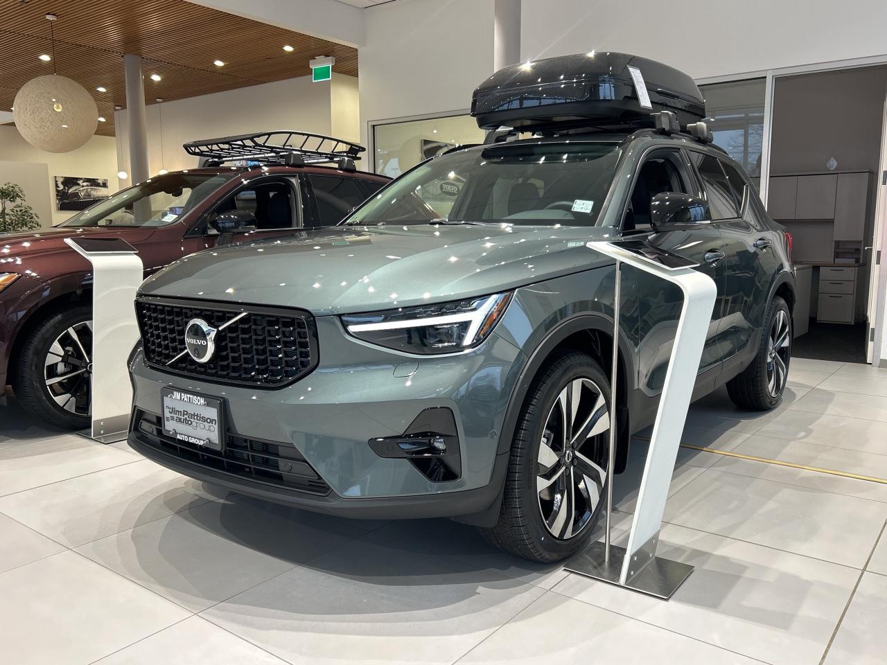 New 2026 Volvo XC40 B5 AWD Ultra Dark Theme for sale in Surrey, BC