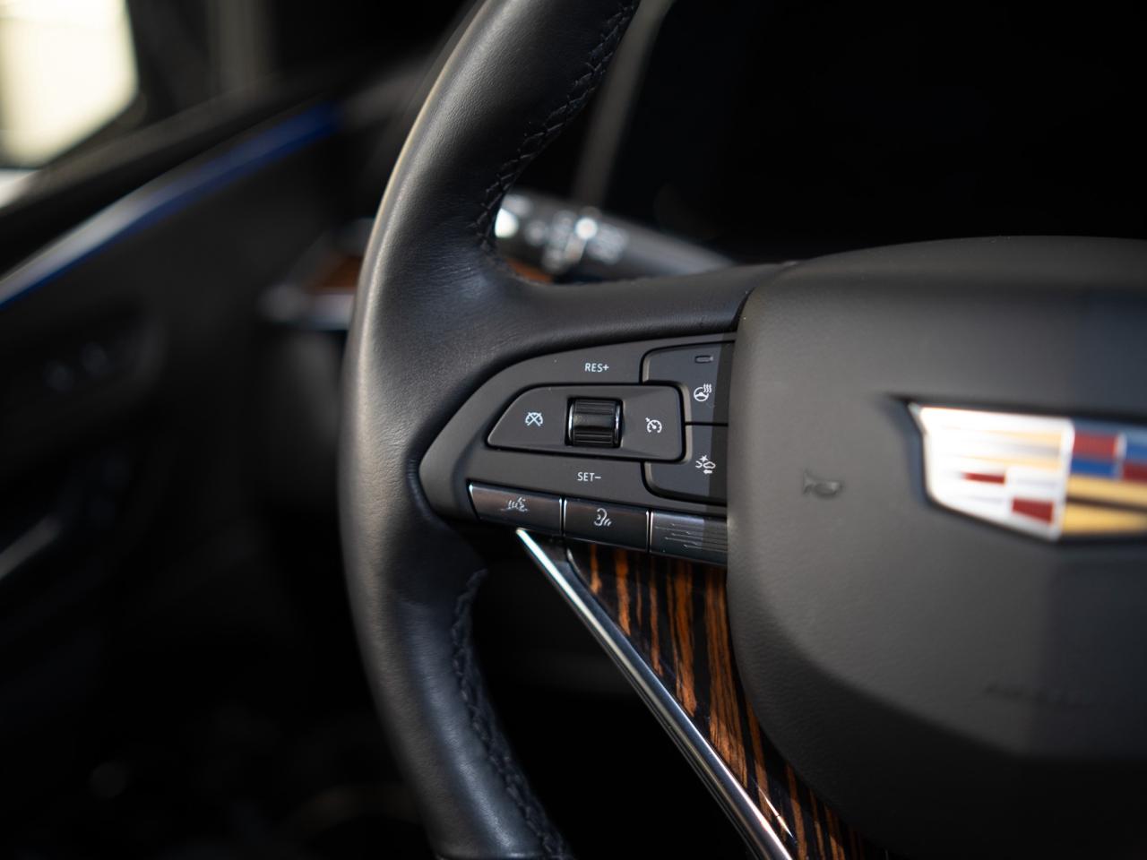 2024 Cadillac Escalade LUXURY | 7 PASS | AKG AUDIO | 22 IN Photo